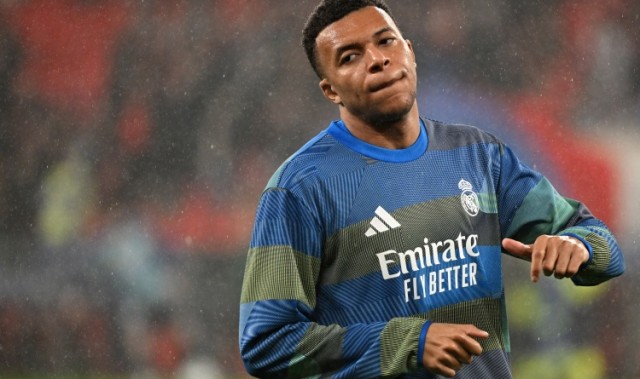 开云体育官网-距世界杯仅100天！左膝不适3个月，为何姆巴佩的伤情捉摸难定？